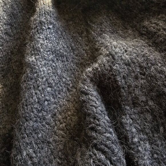 Aritzia The Group by Babaton Thurlow Sweater - 2018 - Charcoal Grey - Sz XS - Picture 8 of 12